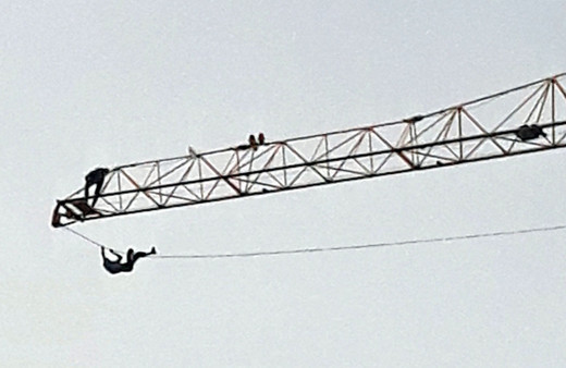 Yürekleri ağza getirdi! 1 saat asılı kaldı beklediği haber gelince ikna oldu