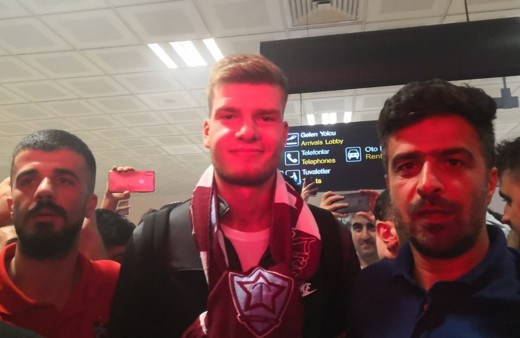 Trabzonspor'dan gece yarısı bombası! Alexander Sörloth çoşkuyla karşılandı