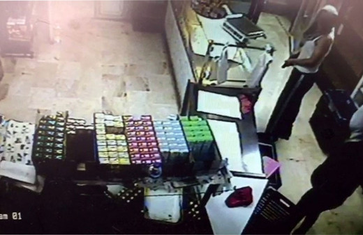 Silah çektiler! Ekmek yapmaya devam ettiler