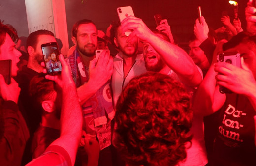 Yusuf Yazıcı Trabzonspor'a veda etti taraftarın son isteğini kırmadı