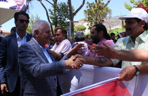 Binali Yıldırım’dan İzmir'in Bayındır ilçesine tarımsal OSB sözü