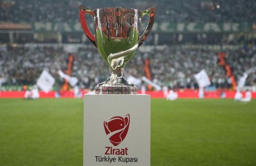 Galatasaray ve Akhisarspor yarın Süper Kupa için kozlarını paylaşacak