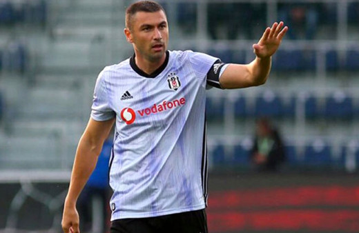 Burak Yılmaz 10 gün içinde Lecce'ye imza atacak
