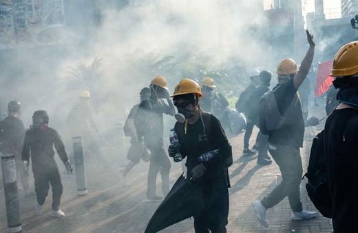 Çin'in Hong Kong sınırında 12 bin polisle tatbikat 
