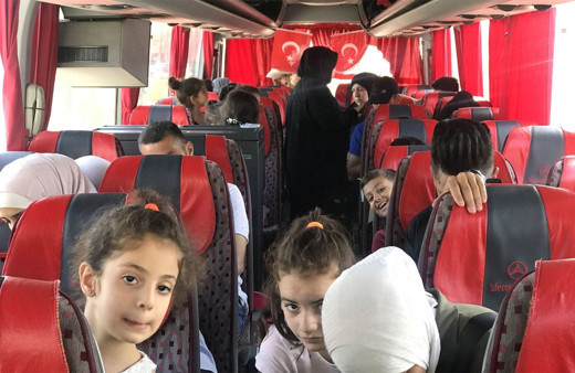 Esenyurt'tan 117 Suriyeli daha ülkelerine gönderildi