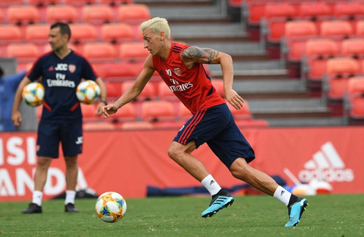 Bıçaklı saldırı canına tak etti! Mesut Özil'e sürpriz teklif