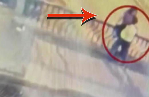 Akıllara ziyan olay! Korkuluklara yaslanıp öpüşen çift köprüden düşerek öldü