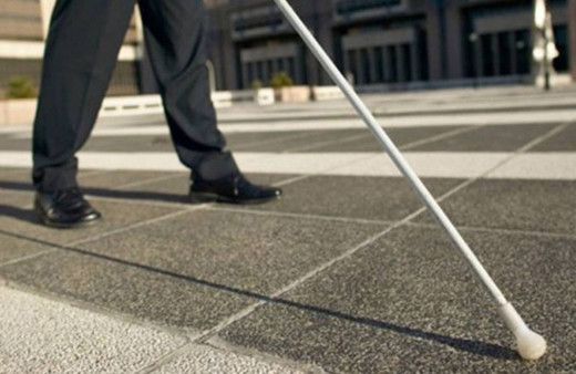 Görme engelli vatandaşlar şikayetçi! Bağımsız olarak ihtiyaçlarını giderdikleri yollar işgal halinde!