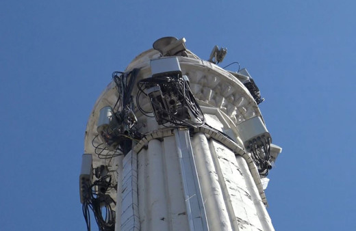 İstanbul'daki cami minaresi vatandaşları isyan ettirdi namaza gidenler korku içinde
