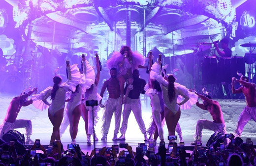 Jennifer Lopez Antalya'da fırtınalar estirdi! Kim Kardashian ise hayal kırıklığına uğrattı