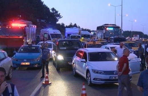 Sürücüler dikkat! İstanbul Havalimanı yolu trafiğe kapandı
