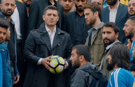 Çukur'da yıldızlaşan Cihangir Ceyhan sevgilisiyle yakalanınca esti gürledi