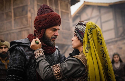 Diriliş bitince Fox TV'ye geçiş yapmıştı Engin Altan Düzyatan'ın partneri olay