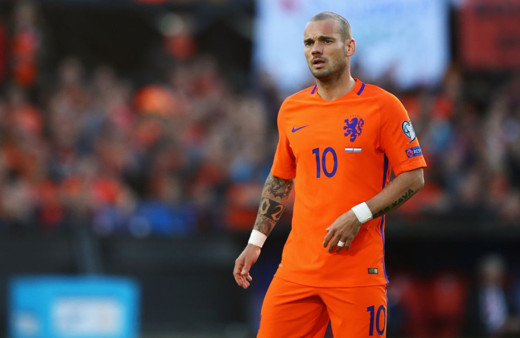 Wesley Sneijder futbolu bıraktığını açıkladı
