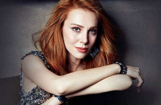 Çarpışma dizinin yıldızı Elçin Sangu'dan anlamlı doğum günü paylaşımı!