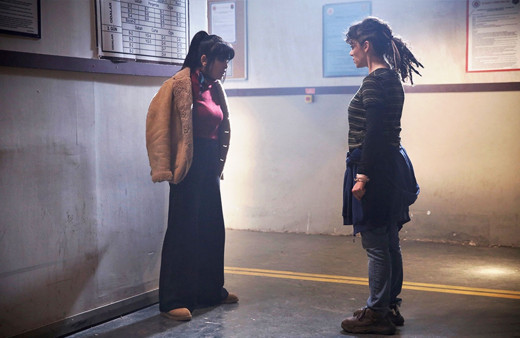 Avlu dizisinin usta oyuncusu Nursel Köse saldırıya uğradı! 'Tükürüp tartakladılar'