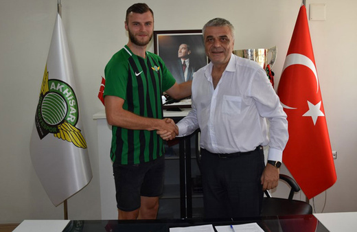 Akhisar'da Hadzic'ten 3 yıllık imza