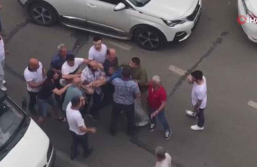 Dolmuşçuyla tartıştı! Öfkesi dinmedi bakın ne yaptı