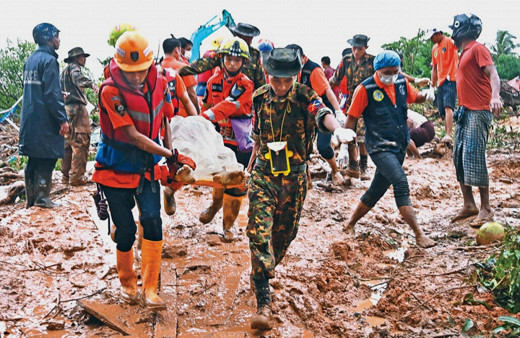 Myanmar'daki toprak kaymasında ölü sayısı 69'a yükseldi
