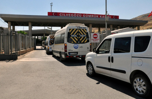 O ilde sınırı kaçak geçmek istediler onlarca kişi sınır dışı edildi