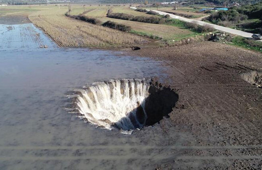 İzmir'deki düdenler yer altı barajı olarak kullanılacak