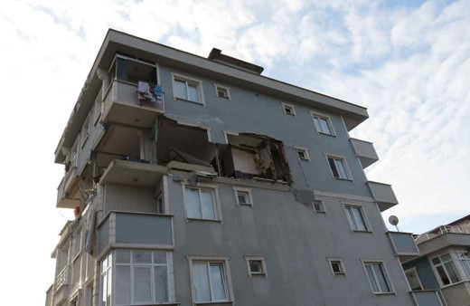 İstanul Sancaktepe'de binada patlama