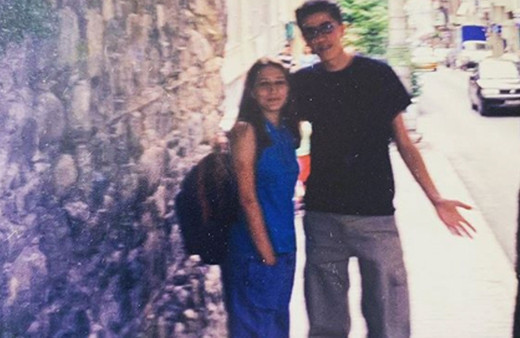 İbrahim Büyükak'ın eşiyle lise fotoğrafına binlerce beğeni yağmuru!