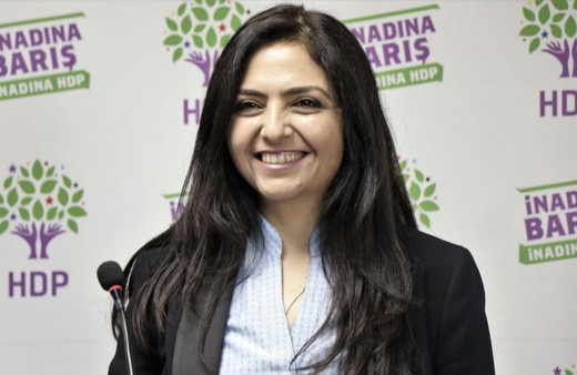 Bedia Özgökçe Ertan aslen nereli neden görevden alındı eşi kimdir?