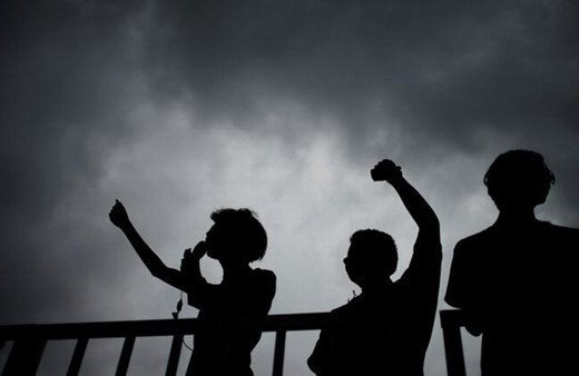 Twitter ve Facebook'tan Hong Kong operasyonu