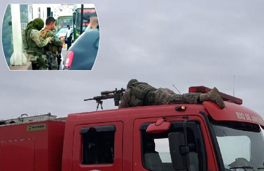 32 yolcuyu rehin aldı keskin nişancılar tarafından etkisiz hale getirildi