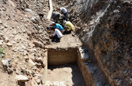 Arkeoloji dünyası bu keşifle heyecanlandı! Troya'yı 600 yıl geri taşıyacak