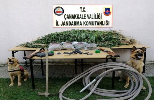 Çanakkale'de jandarma drone ile uyuşturucu operasyonu düzenledi