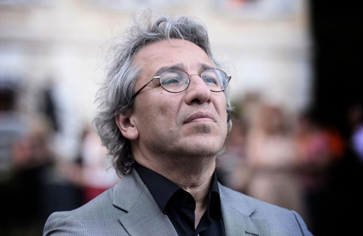 Can Dündar yine iş başında Türkiye'ye fabrika kuracak Volkswagen'e çağrısına bakın