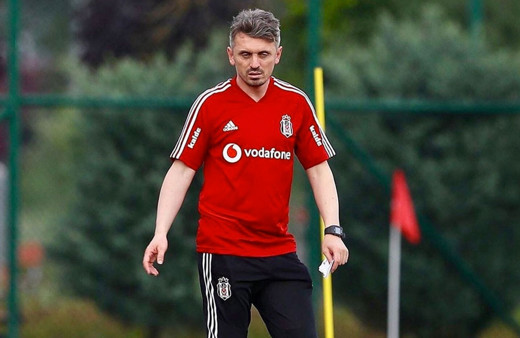 Beşiktaş'ta flaş istifa! Yardımcı antrenör Orhan Ak ile yollar ayrıldı