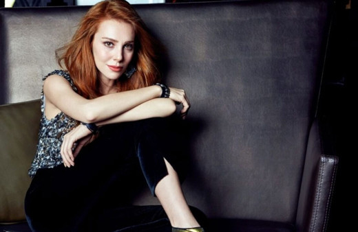 Çarpışma'nın başrolü Elçin Sangu IMBD'ye damga vurdu! Zirveye oturdu