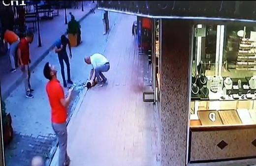 Antalya'da 3. kattan düşen Suriyeli Firas El Şahaze yaşam mücadelesini kaybetti