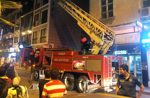 Sinop’ta bir otelin mutfağında yangın çıktı