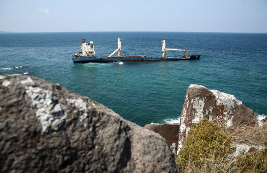 İstanbul Şile'de terk edilen gemiden yakıt sızıntısı iddiası