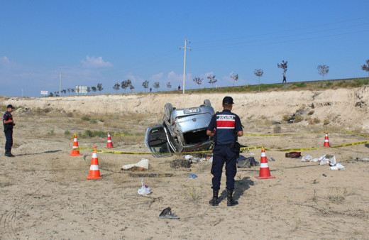 Aksaray'da akraba ziyareti dönüşünde feci kaza : 1 ölü, 3 yaralı