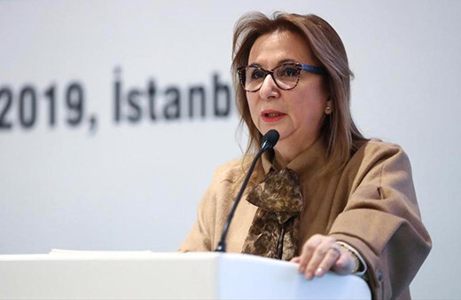 Bakan Ruhsar Pekcan'dan okul alışverişi yapacak ailelere uyarı