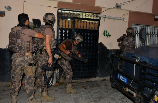 Adana'da DEAŞ operasyonu! 9 kişi yakalandı