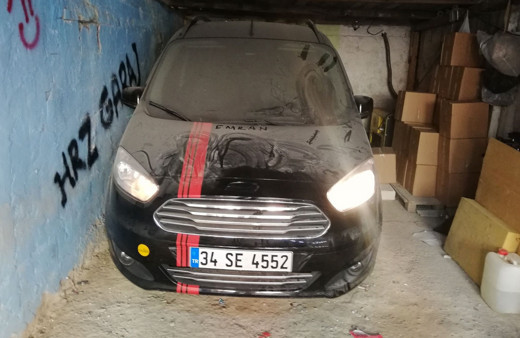 Aldığı sıfır araçla hayatının şokunu yaşadı 2 yıldır garajda yatıyor