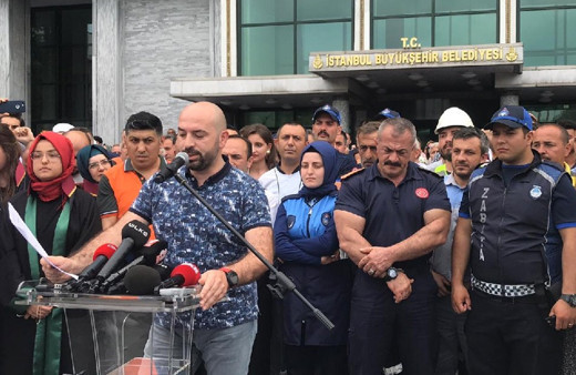 İşten çıkarılanlar İBB önünde toplandı Ekrem İmamoğlu'na çağrı yaptı