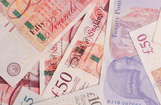 Boris Johnson’ın İngiliz Parlemantosu tatil yapsın dedi! Sterlin düştü