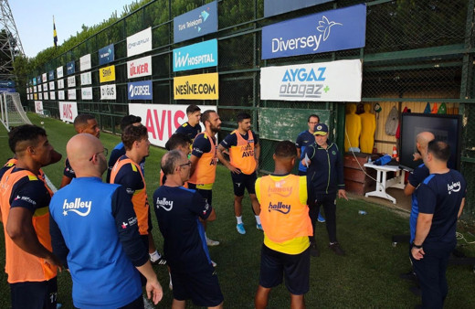 Fenerbahçe'de Sivas maçı öncesi çifte şok