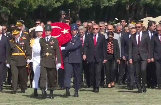 Erdoğan başkanlığındaki devlet erkanı Anıtkabir'i ziyaret etti