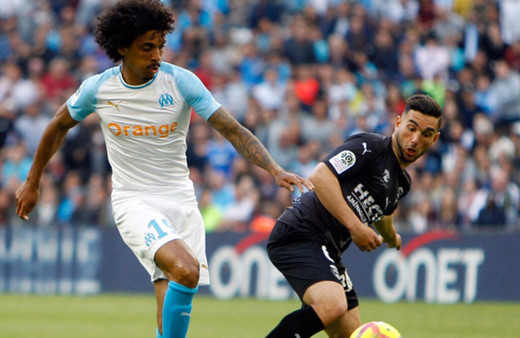 Luis Gustavo ev tuttu bile