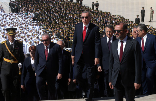 30 Ağustos töreninde dikkat çeken kare! Erdoğan-Kılıçdaroğlu karşılaşması