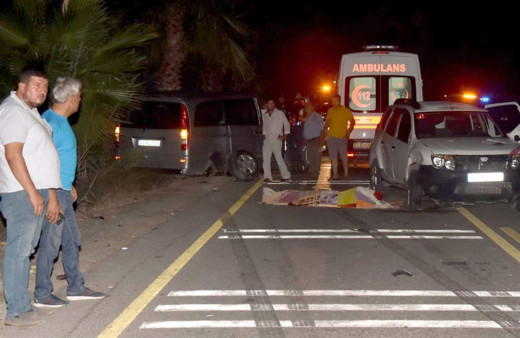 Muğla'da trafik kazası Aynı aileden 3 ölü