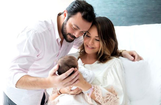 Anne olan Bengü doğum anını paylaştı herkesin gözlerini yaşarttı